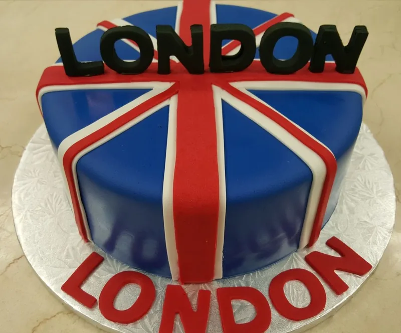 Custom cake made to order at Aloha Bakery
