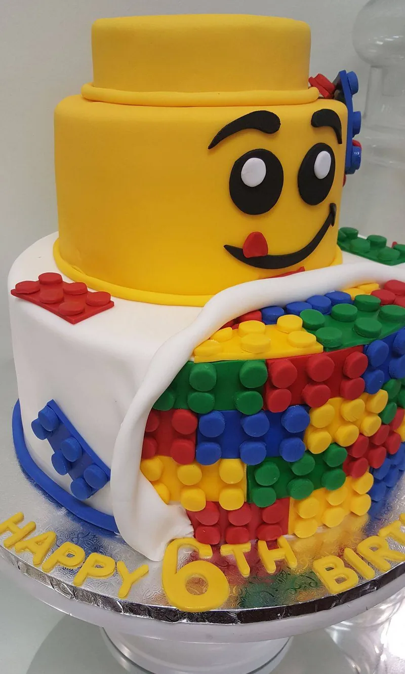 Custom cake made to order at Aloha Bakery