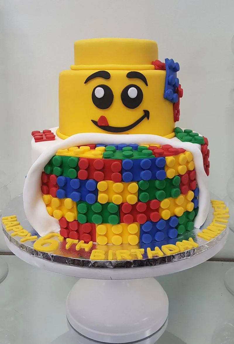 Custom cake made to order at Aloha Bakery