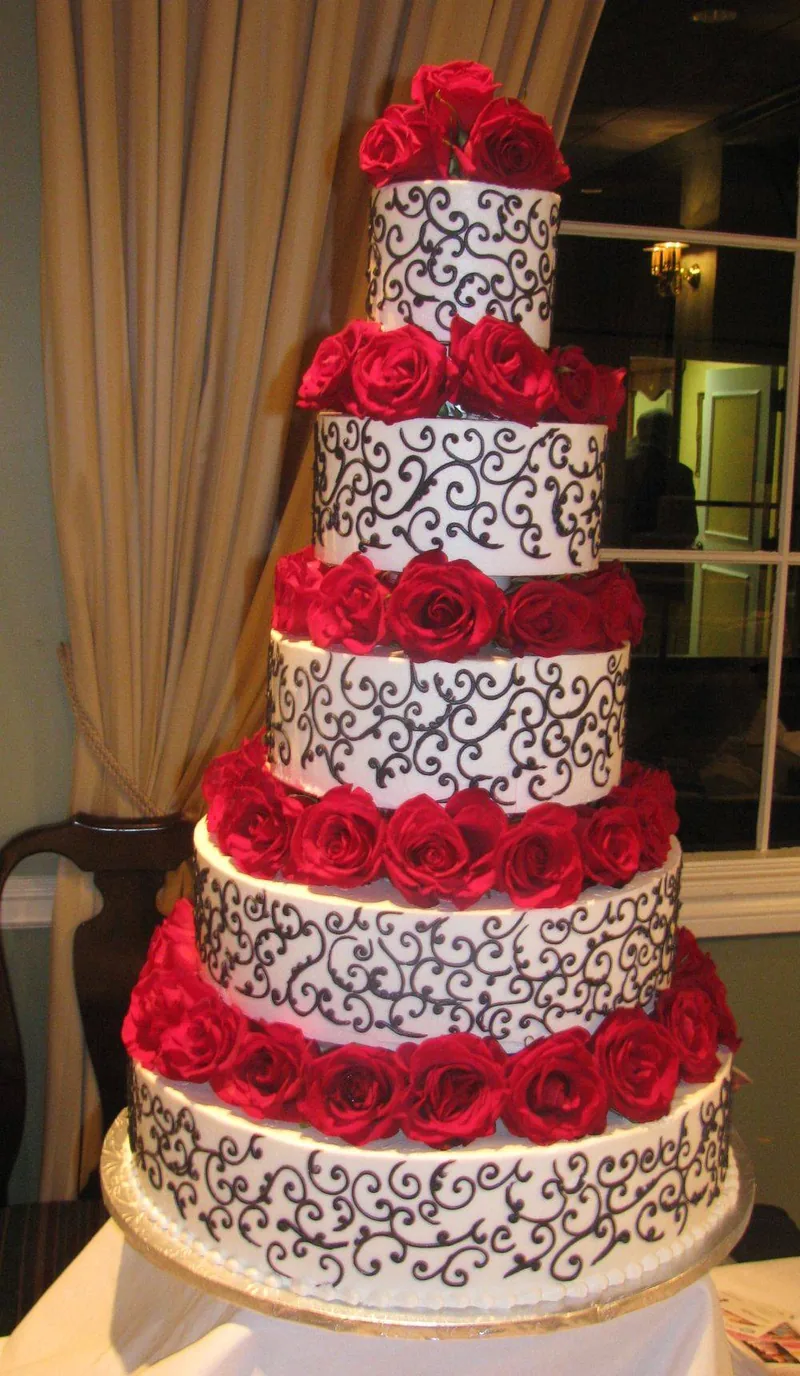 Wedding cake made at Aloha Bakery
